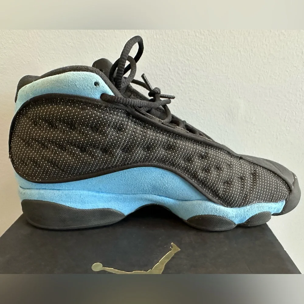 Jordan 13 Retro Black University Blue (GS) – Used – Size 7Y/W 8.5   884129-041